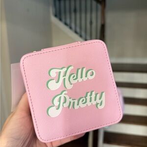 Pink 'Hello Pretty' jewelry organizer